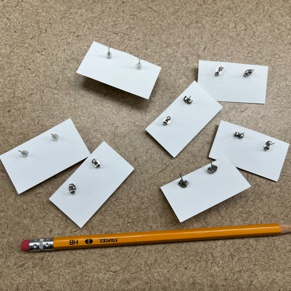 Pack of earrings - Picture 2 of 4